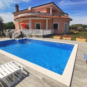 https://app-margareta.in-istria.net