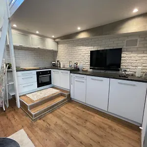 https://good-apartments-waryskiego-9.warsawhotelspoland.com