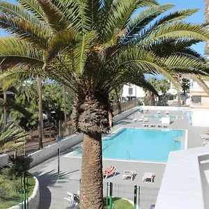 https://playa-hondo-la.in-canary-islands.com